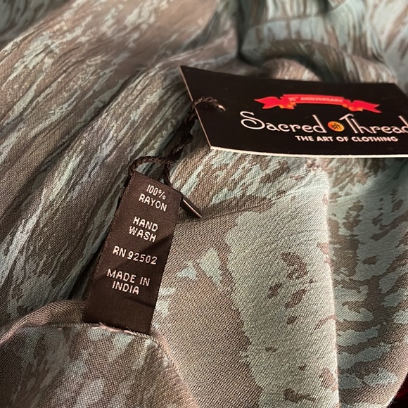 Sacred Threads Blouse.   ONESIZE.   BL/RD13.   222427 - Picture 4 of 5